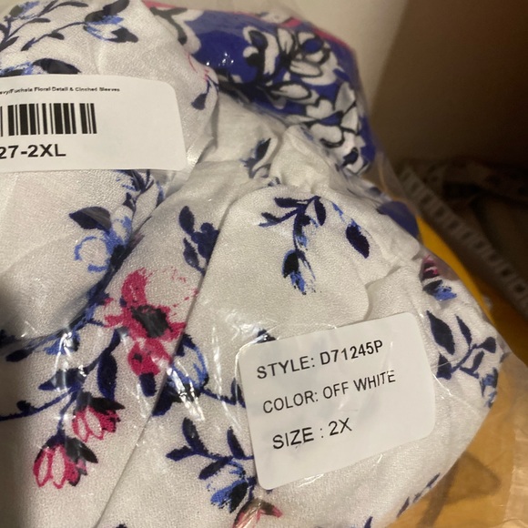 White Birtch 3/4 sleeve floral dress - Picture 7 of 8